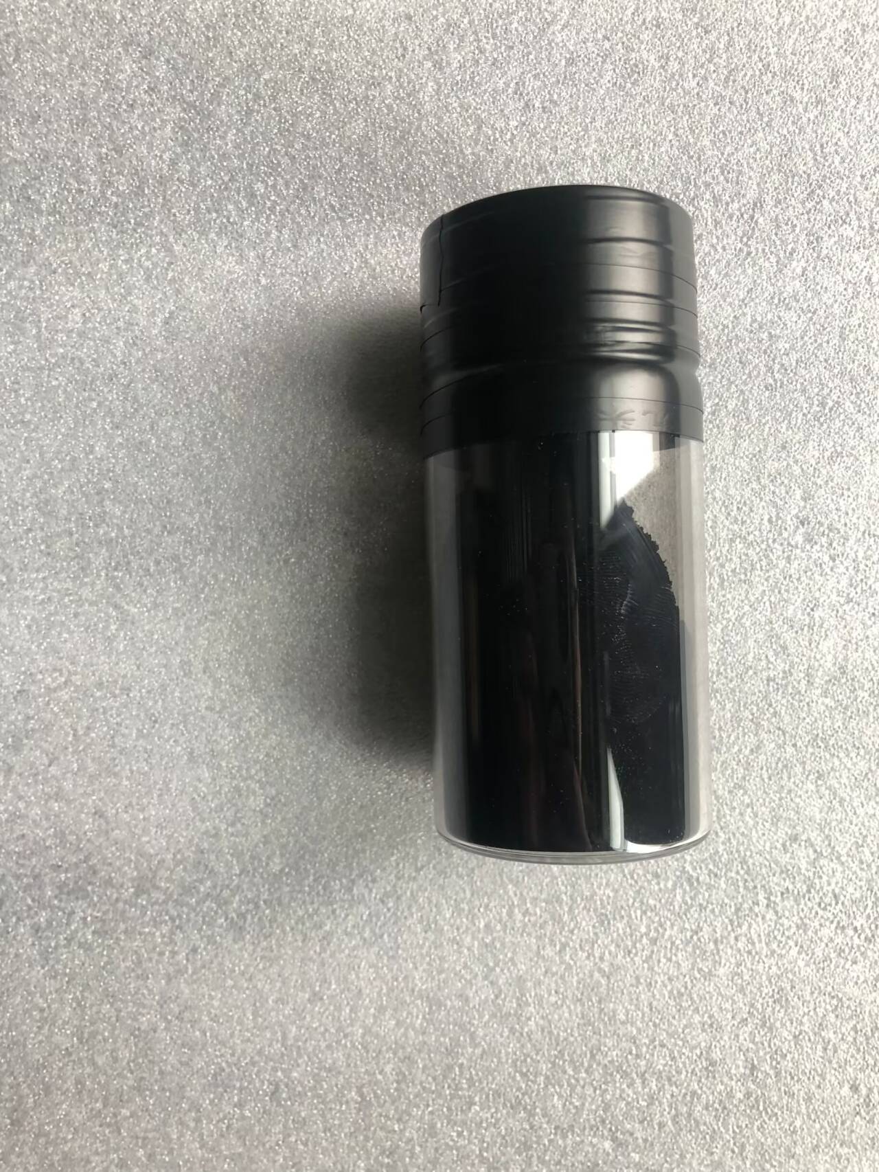 Uso rivoluzionario del nuovo materiale mxene a base di tungsteno 2D per la produzione di idrogeno attraverso l'elettrolisi dell'acqua